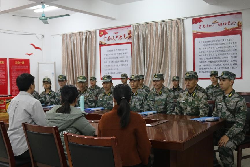 化学化工学院慰问学生教官活动圆满结束