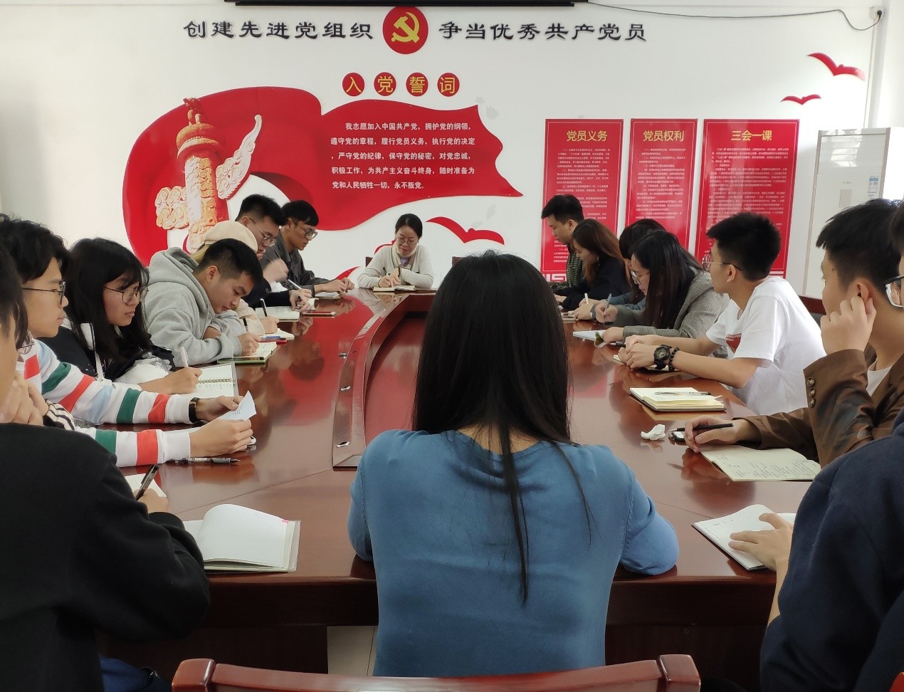 争做“四有好学生”推动学生工作上新台阶——化学化工学院召开新学期第一次学生干部会议