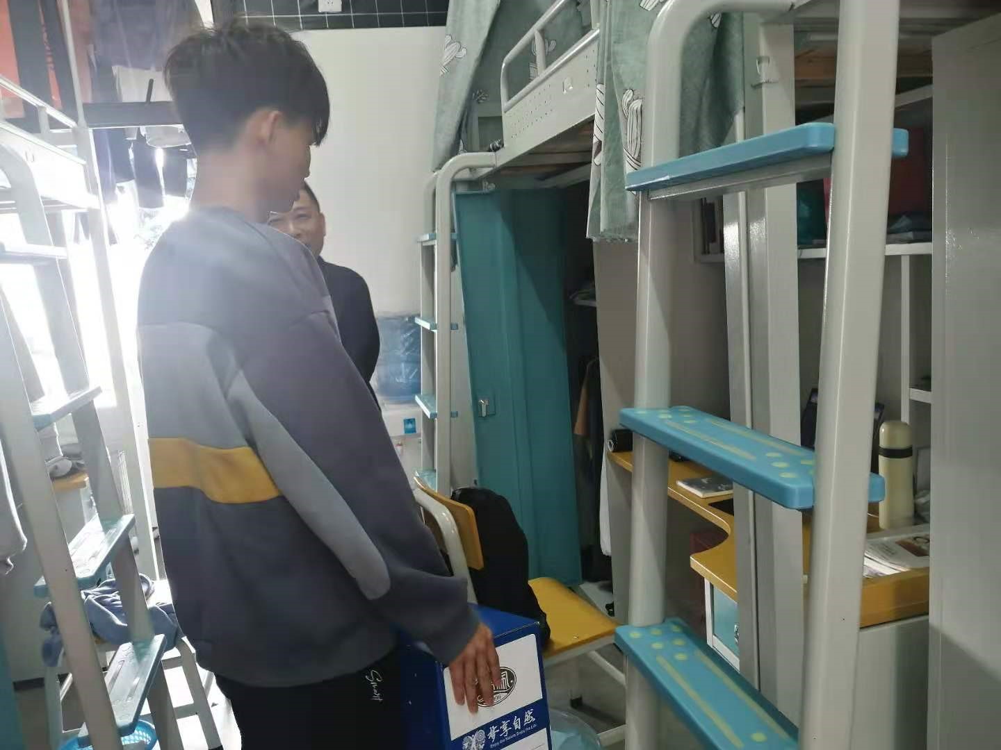 “真情慰问送温暖，扶助贫困暖人心”化学化工学院送温暖资助工作顺利完成