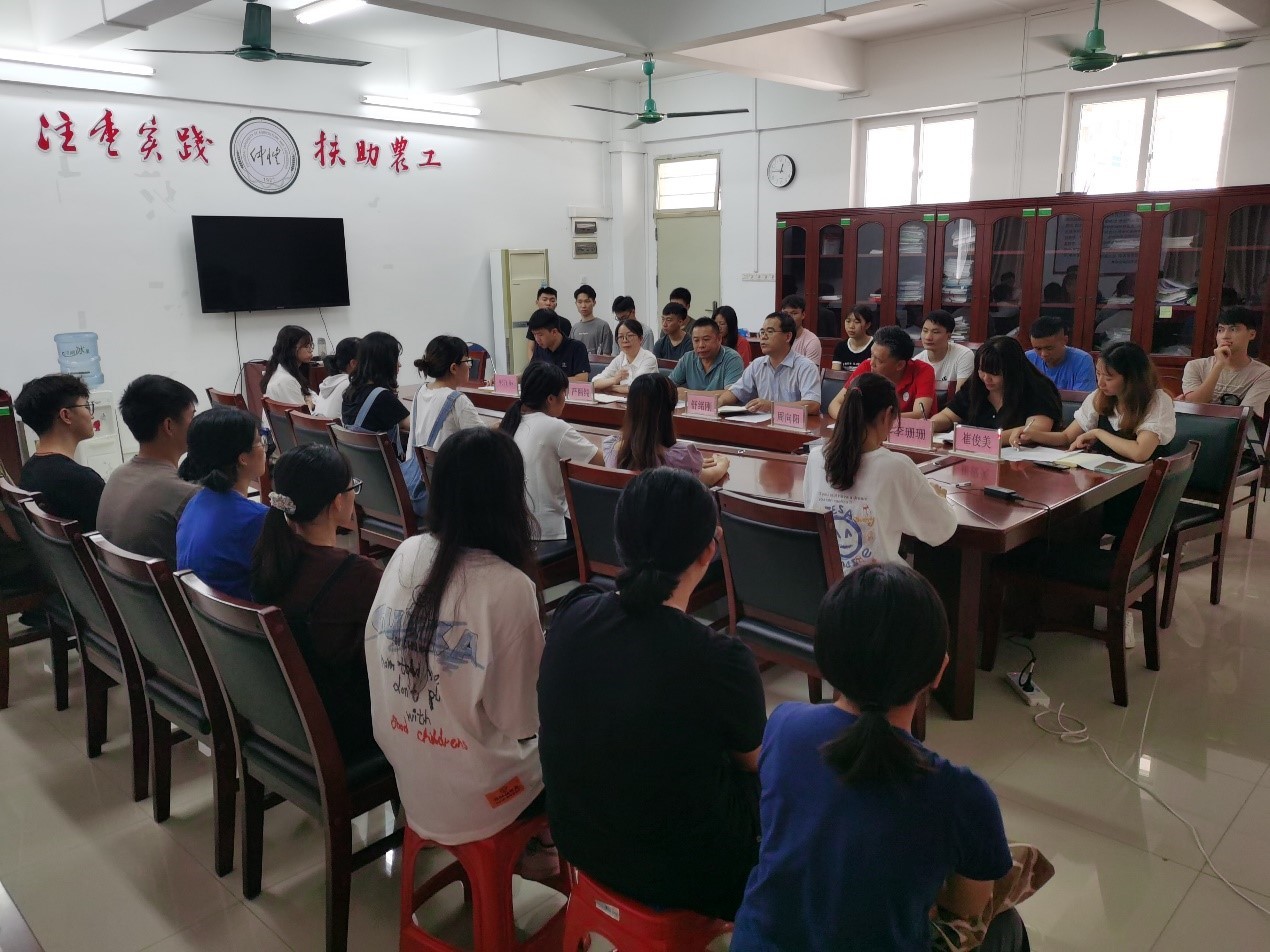 化学化工学院插班生座谈会顺利举行