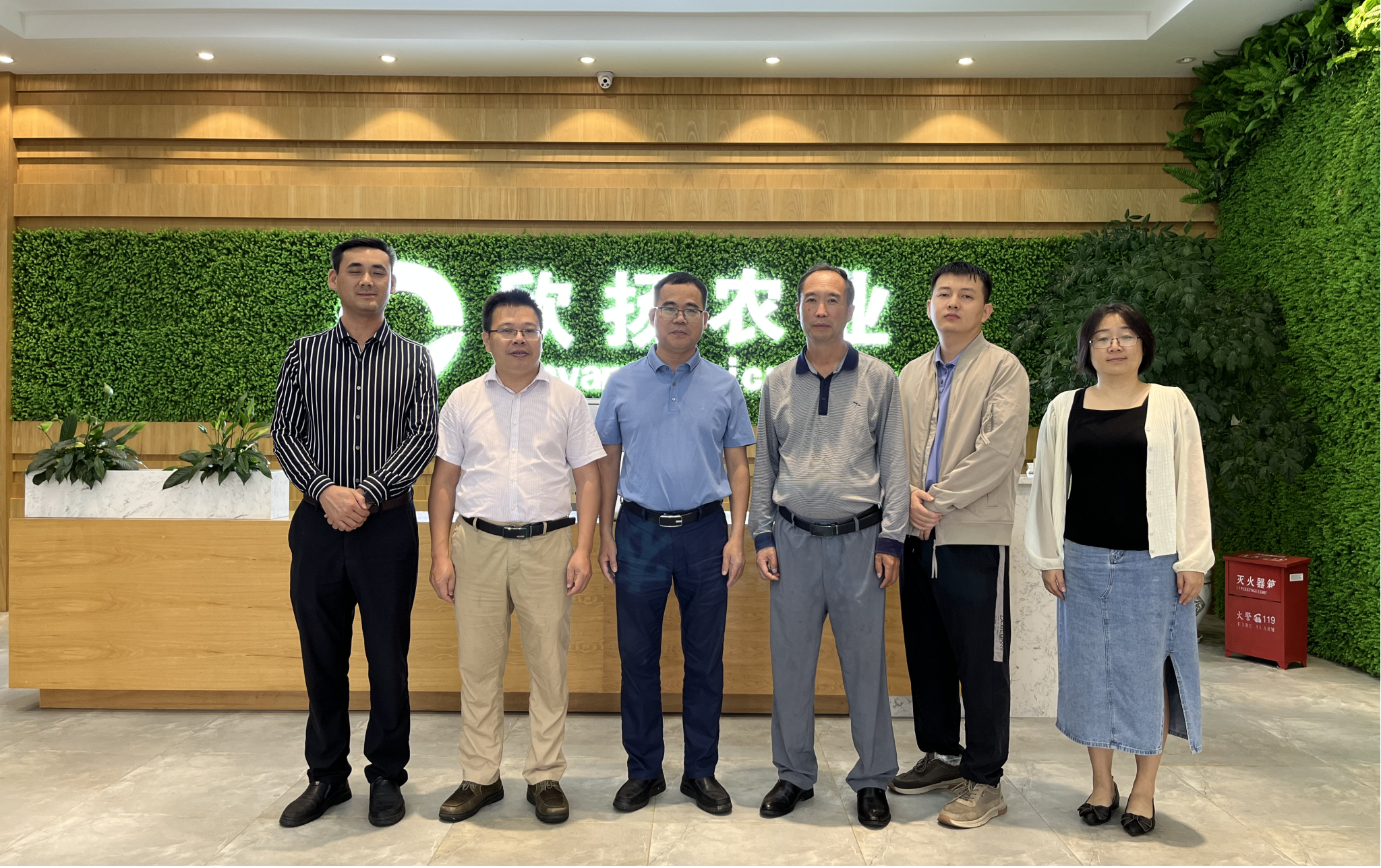 化学化工学院赴川、贵两省开展研究生招生宣传和调研交流