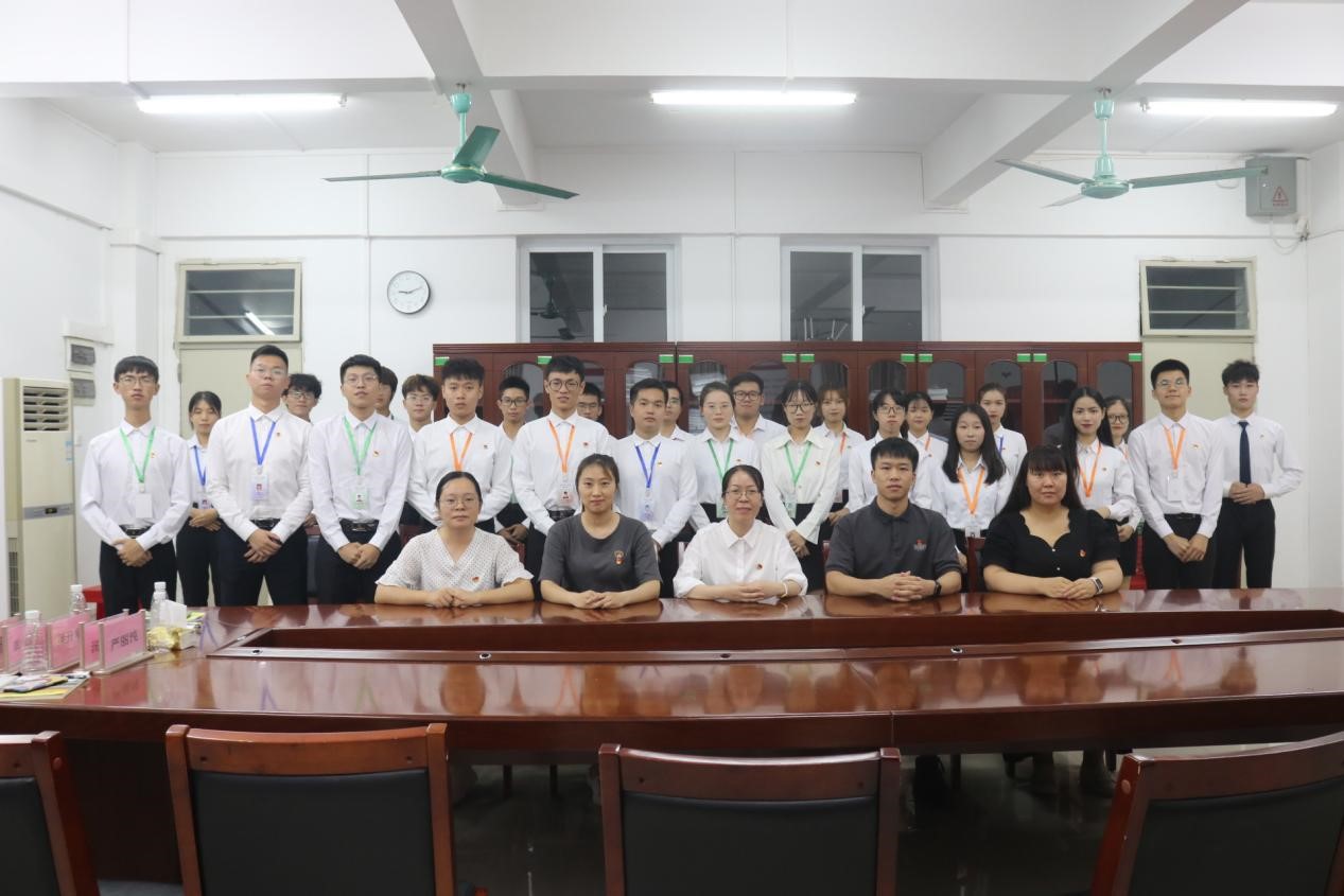 传承化工精神 构建美好未来——化学化工学院三大机构负责人竞选演讲暨三大机构负责人述职大会