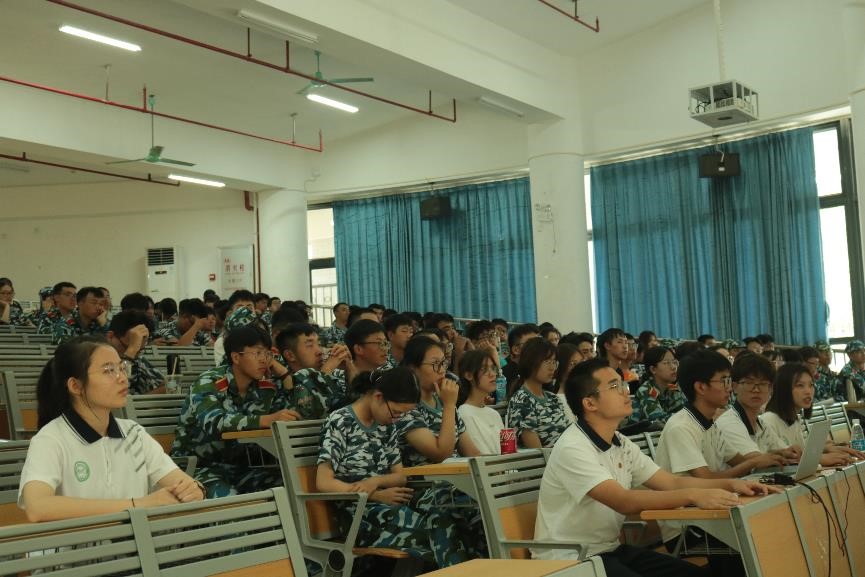 化学化工学院三大机构推介会顺利举行